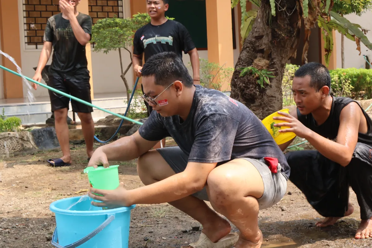 Meriahnya Lomba 17 Agustus di Lingkungan Asrama SMK Plus Khoiriyah Hasyim Tebuireng