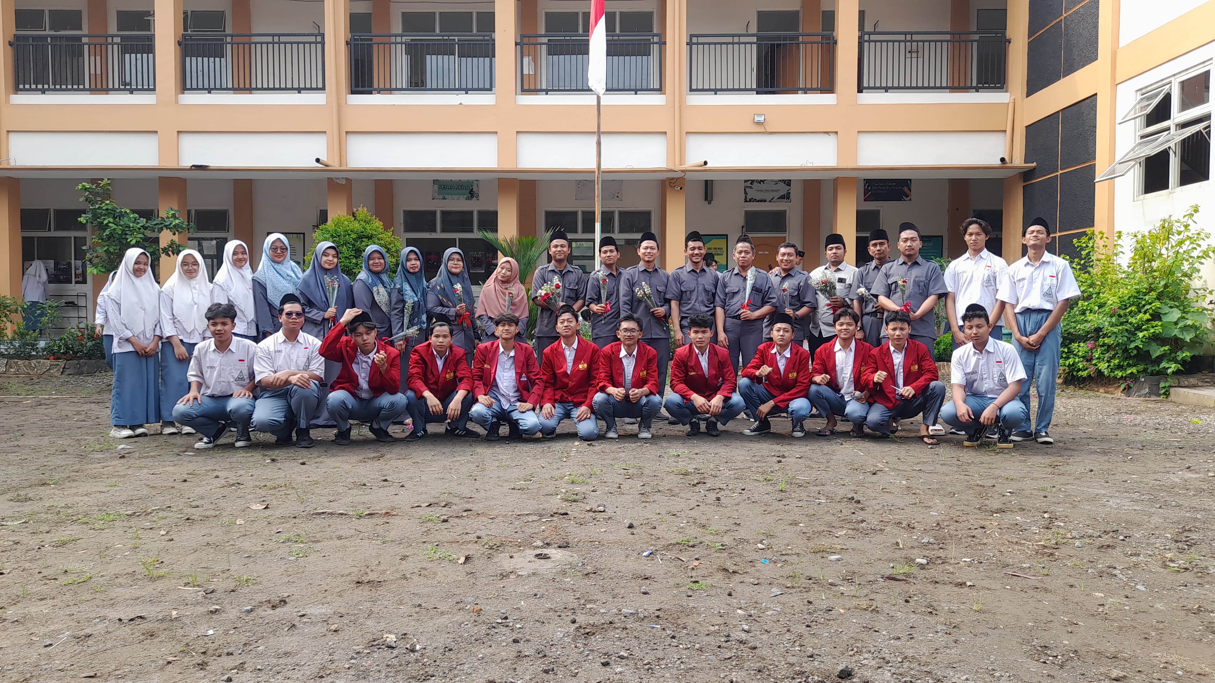 Manfaat Berorganisasi bagi Siswa