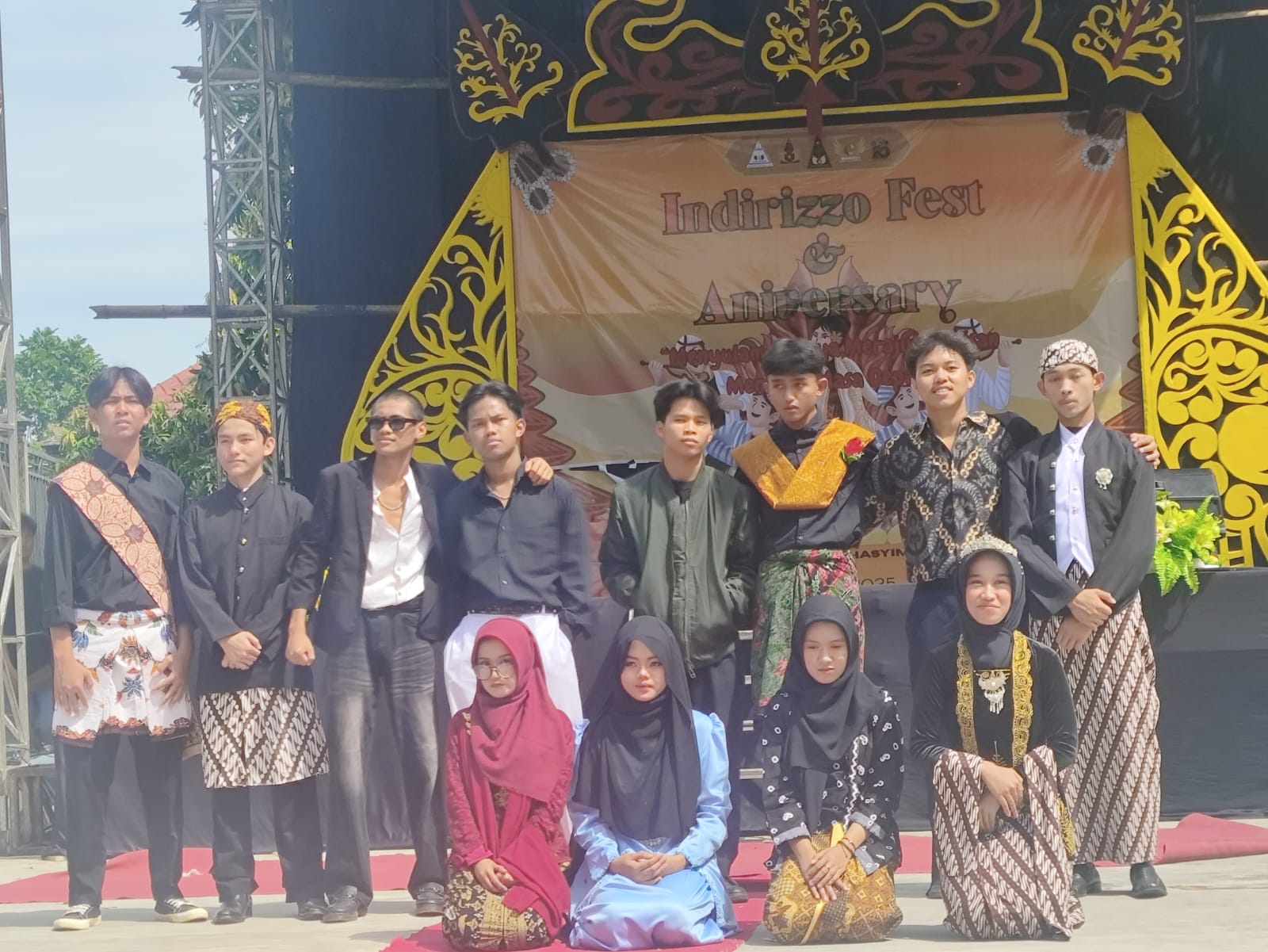 OSIS SMK Khoiriyah Hasyim  Gelar Pentas Seni Indirizzo Fest  dan Peringati Dies Natalis Sekolah ke-16 dengan Tema 