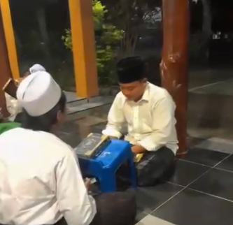 Sejuknya Fajar, Hangatnya Lantunan Ayat: Ngaji Subuh di SMK Plus Khoiriyah Hasyim Tebuireng