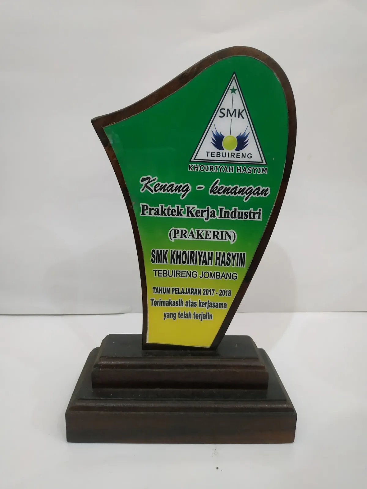 2018 - KENANG-KENANGAN  Praktek Kerja Industri (PRAKERIN) SMK Plus KHOIRIYAH HASYIM TEBUIRENG-JOMBANG TAHUN PELAJARAN 2017-2018