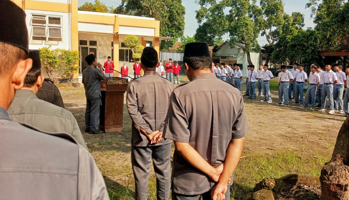 Upacara Tanpa Kelas Akhir, Tetap Menanamkan Disiplin di Setiap Diri